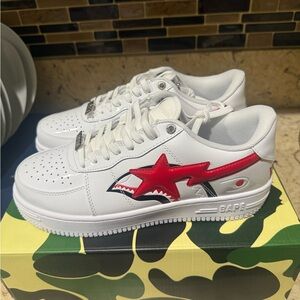 Bapestas Men’s White and Red Star Sneakers